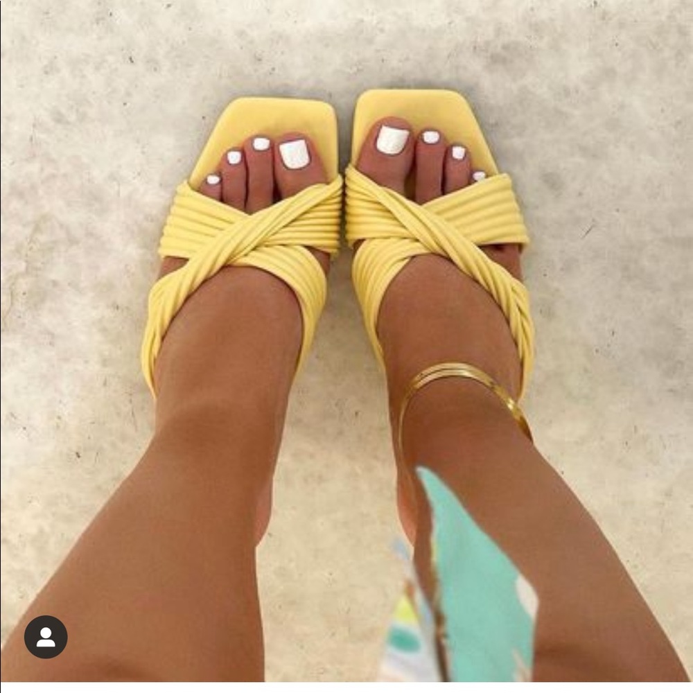 Zara pleated strap sandals bloggers fav